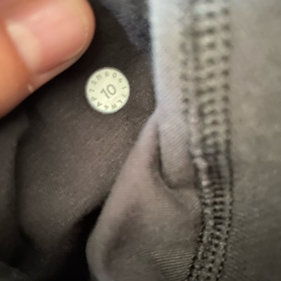 Lululemon Scuba Hoodie III - Picture 8 of 9